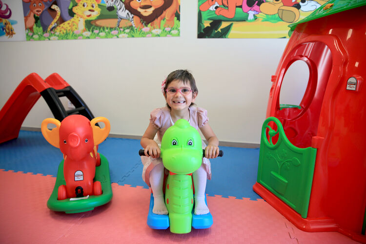 Onun adı 'Küçük Savaşçı'! Yaşı kadar hastalığı alt etti - 3. Resim