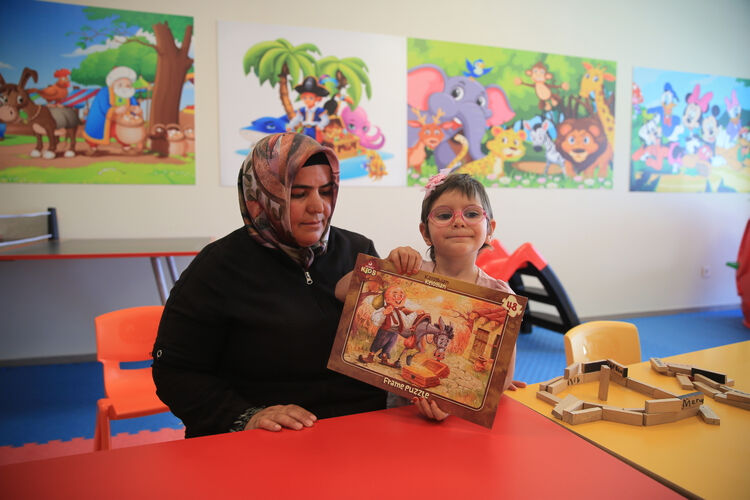 Onun adı 'Küçük Savaşçı'! Yaşı kadar hastalığı alt etti - 1. Resim