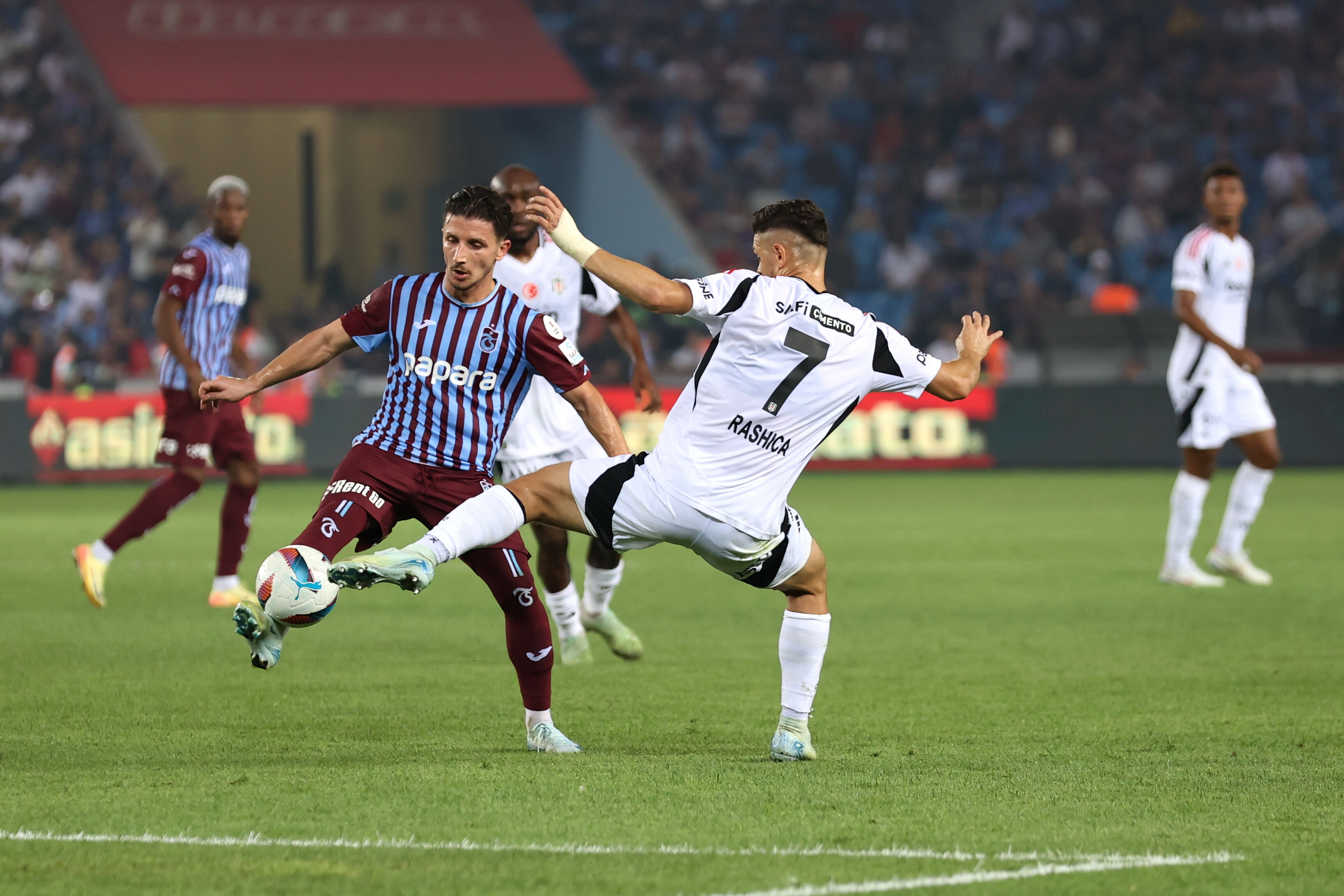 Aksiyonu çok kazananı yok! Karadeniz'deki dev maçta Trabzonspor’la Beşiktaş yenişemedi Aksiyonu çok kazananı yok! Karadeniz'deki dev maçta Trabzonspor’la Beşiktaş yenişemedi - 1. Resim