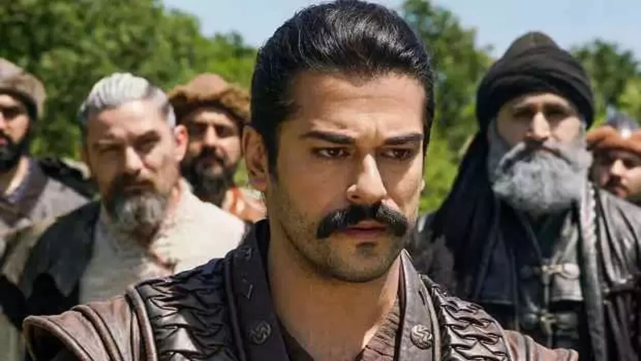 Burak Özçivit’in oğlu Karan’la olan paylaşımına yorum yağdı! Ayrıntı gözlerden kaçmadı… - 2. Resim