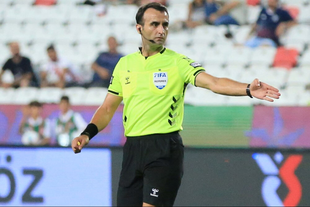 Fenerbahçe-Galatasaray derbisi için hakem iddiası! Dev maçı kim yönetecek? Fenerbahçe-Galatasaray derbisi için hakem iddiası! Dev maçı kim yönetecek? - 3. Resim