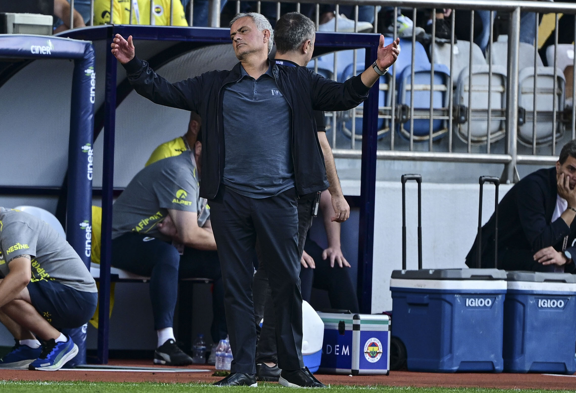 Galatasaray derbisi öncesi Fenerbahçe'ye sert eleştiri! 