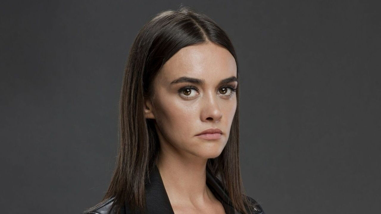 Hande Soral kargoyu açınca neye uğradığını şaşırdı! Apar topar harekete geçti - 1. Resim