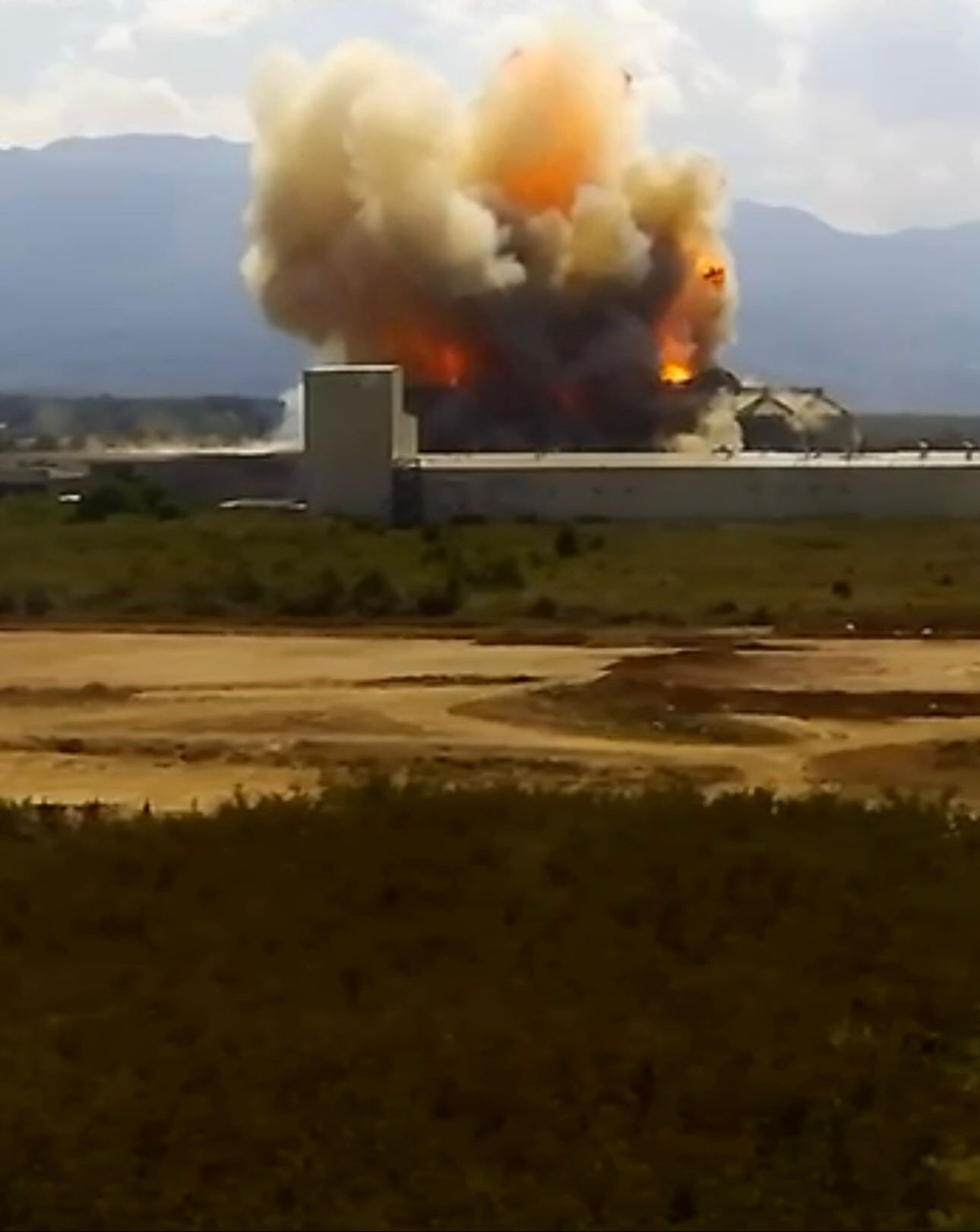 Oba Makarna fabrikasının patlama anları kamerada! - 5. Resim