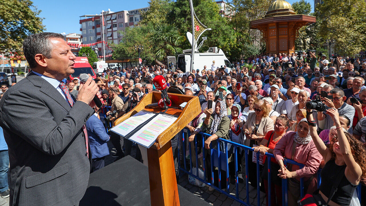 Özgür Özel'den HÜDA PAR'a 'mikrop' benzetmesi! - 1. Resim