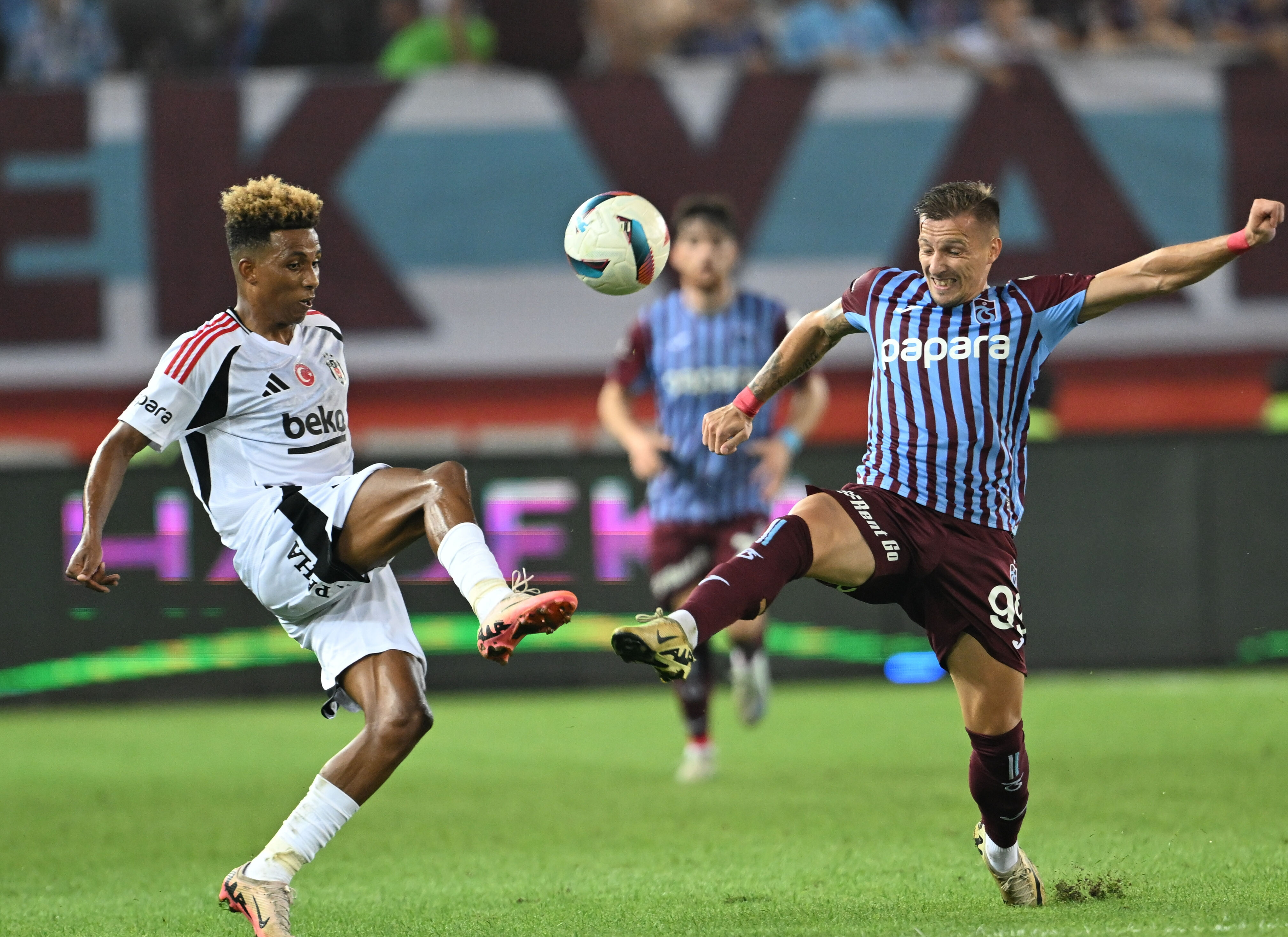Trabzonspor-Beşiktaş maçını spor yazarları değerlendirdi! "Bunun adı beceriksizlik" - 1. Resim