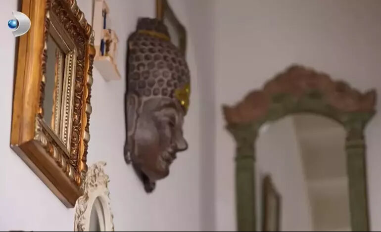 Ünü sunucu Hülya Uğur villasının kapılarını ilk kez açtı! Yatak odasını gören sunucu şoke oldu - 2. Resim