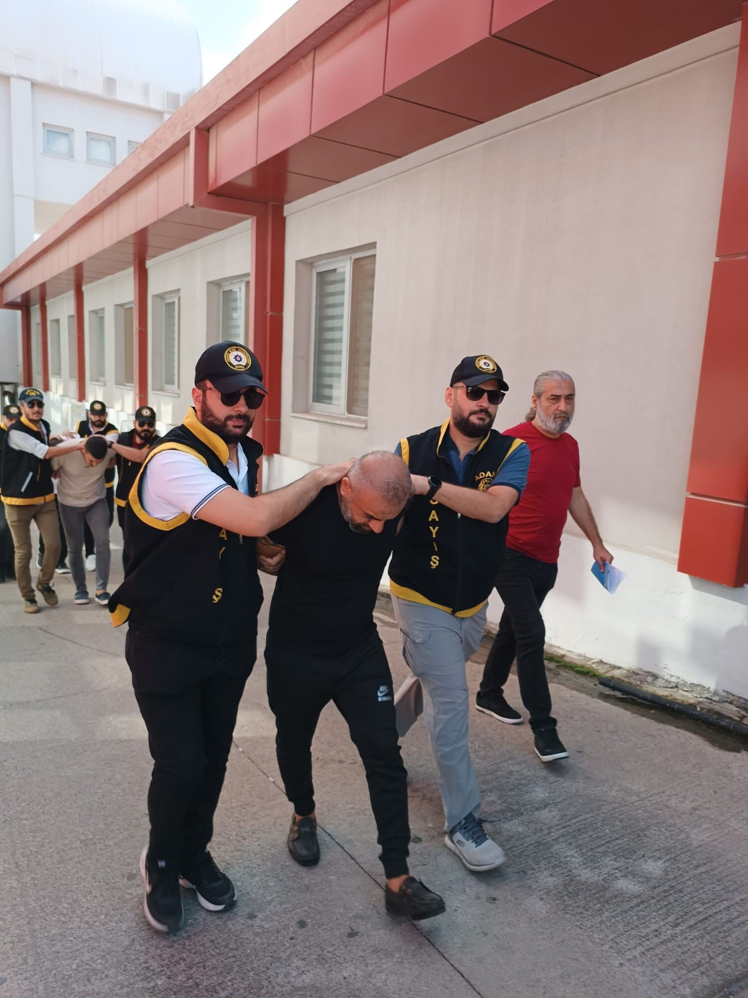 Adana'da kavgayı ayıran adamı katlettiler! Katilin ifadesi yok artık dedirtti - 3. Resim