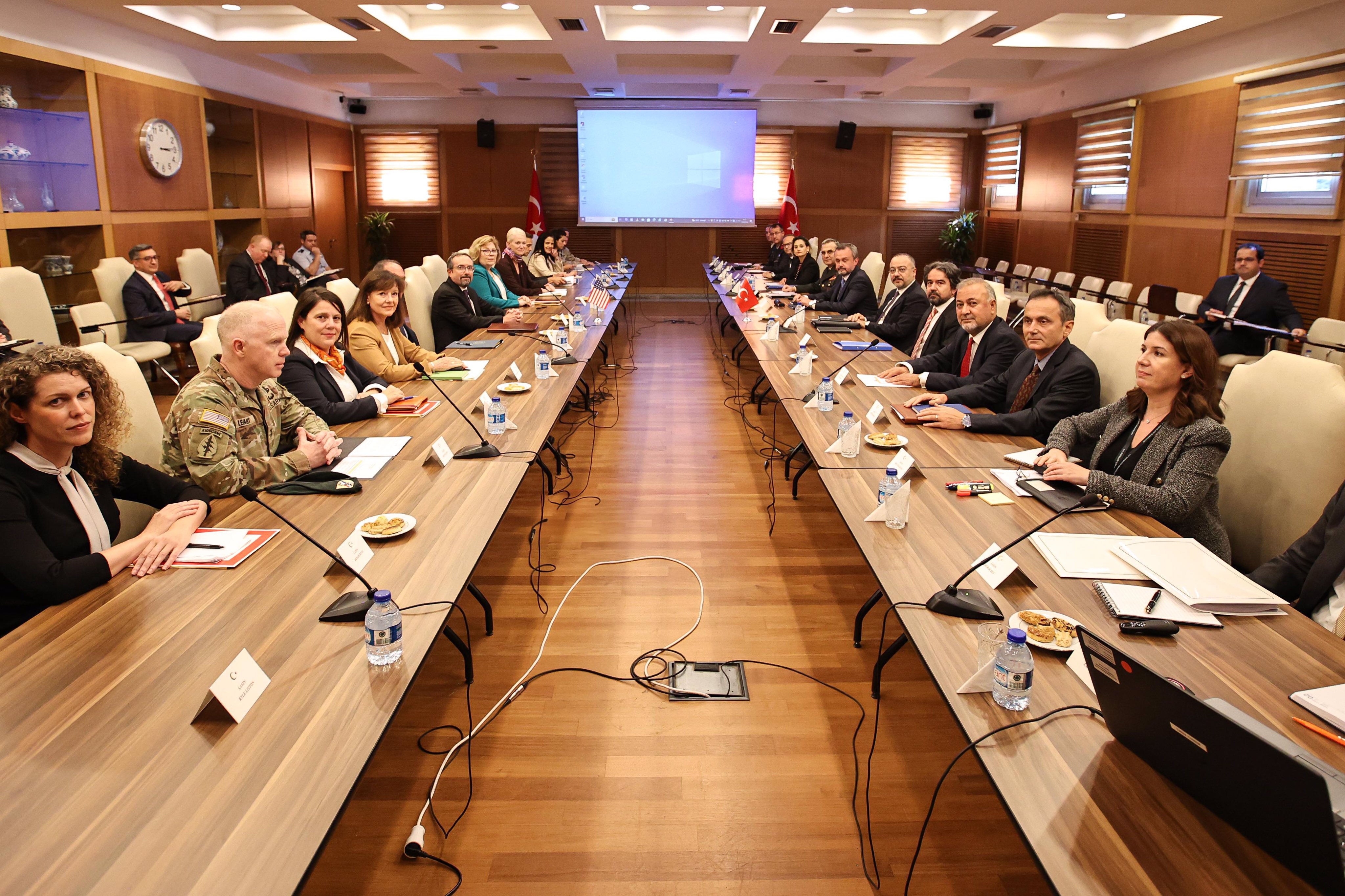 Ankara'da ABD ile kritik temas! Suriye meselesi masada Ankara'da ABD ile kritik temas! Suriye meselesi masada - 1. Resim