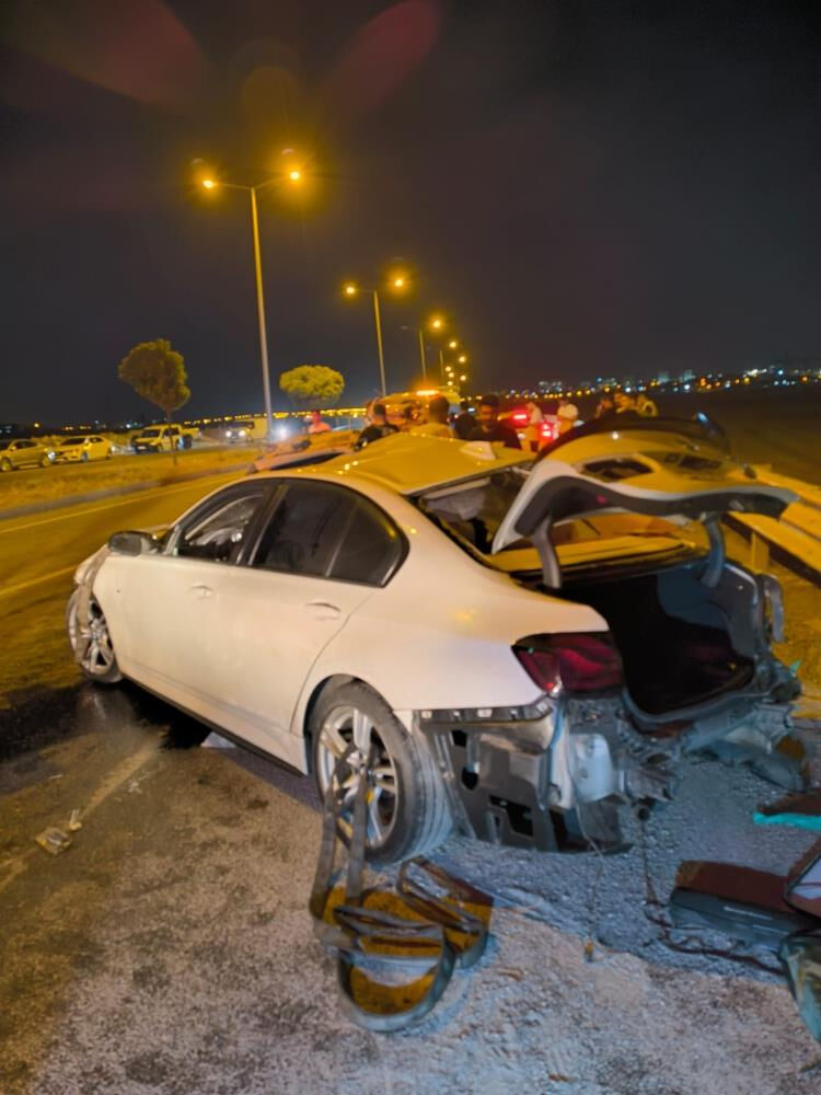 Batman'da yarışa tutuşan iki lüks araç çarpıştı, ölü ve yaralılar var Batman'da yarışa tutuşan iki lüks araç çarpıştı, ölü ve yaralılar var - 6. Resim