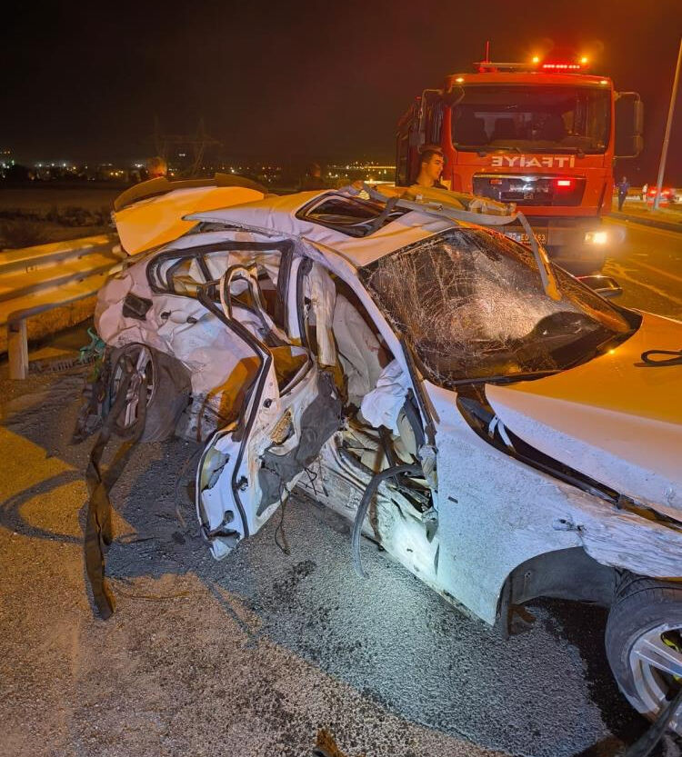 Batman'da yarışa tutuşan iki lüks araç çarpıştı, ölü ve yaralılar var Batman'da yarışa tutuşan iki lüks araç çarpıştı, ölü ve yaralılar var - 4. Resim