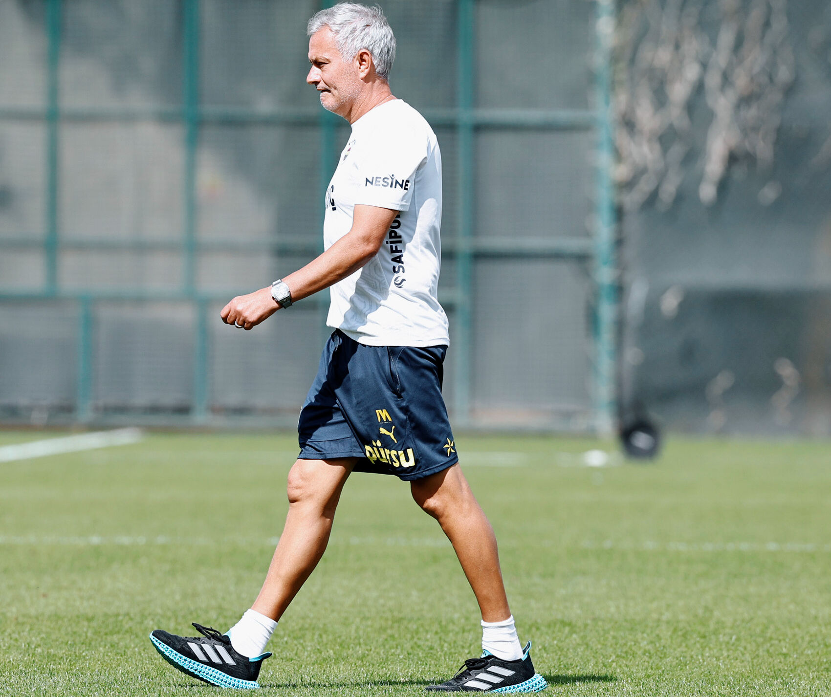 Fenerbahçe'de Galatasaray maçı öncesi 4 futbolcunun son durumu belli oldu - 1. Resim