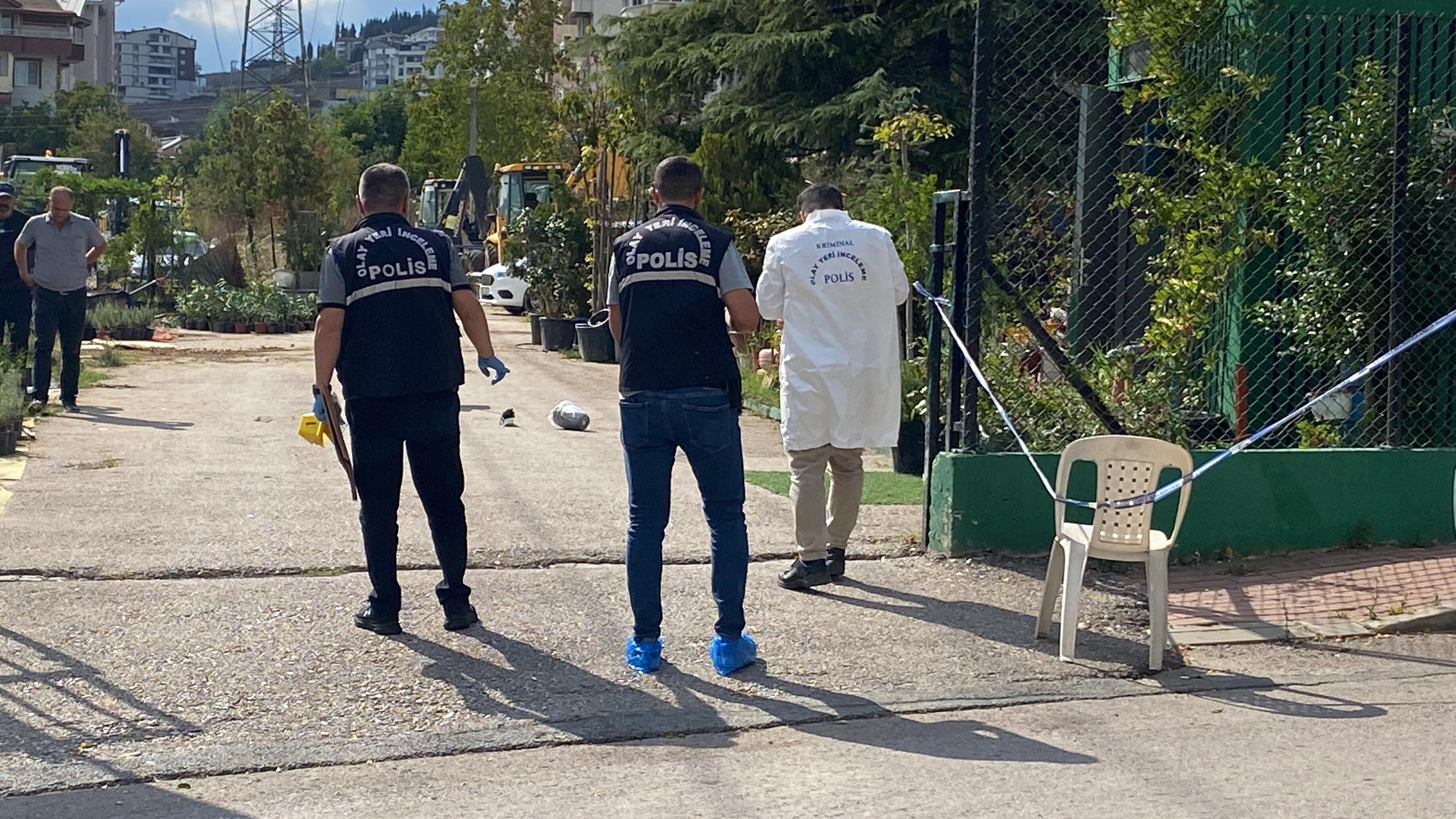 İzmit’te pompalı saldırı: Belediye çalışanını vurup kaçtılar! - 2. Resim