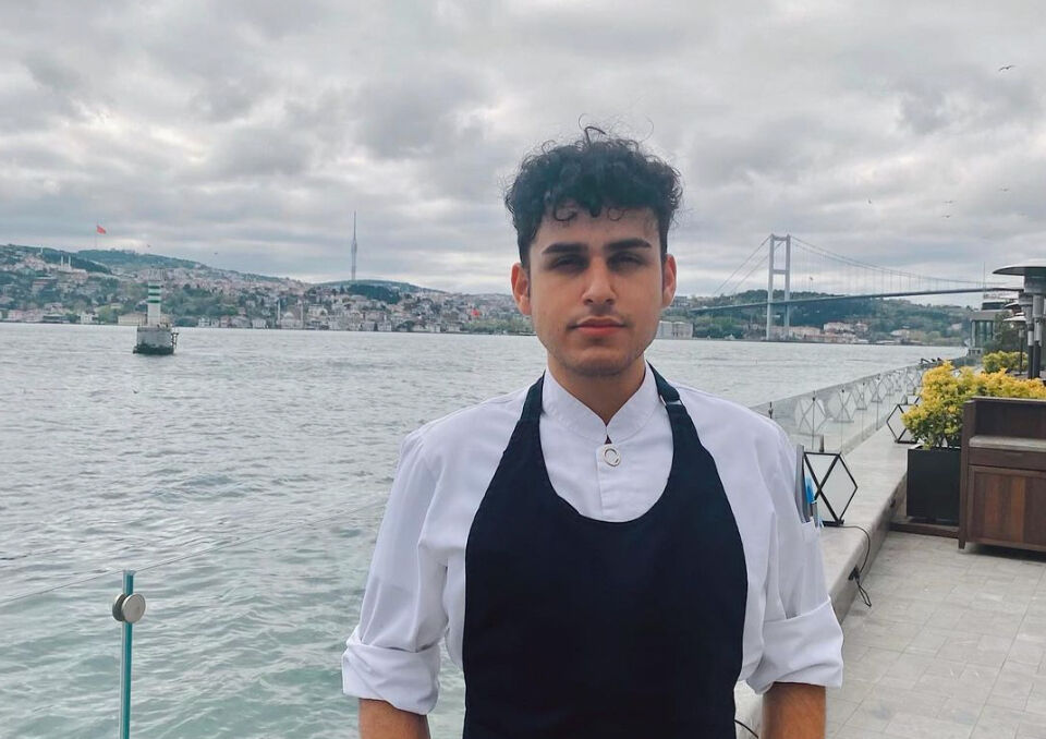 Masterchef’te bu hafta Kırmızı Takım kaptanı olan Erim Şanal 23 yaşında Masterchef’te bu hafta Kırmızı Takım kaptanı olan Erim Şanal 23 yaşında - 3. Resim