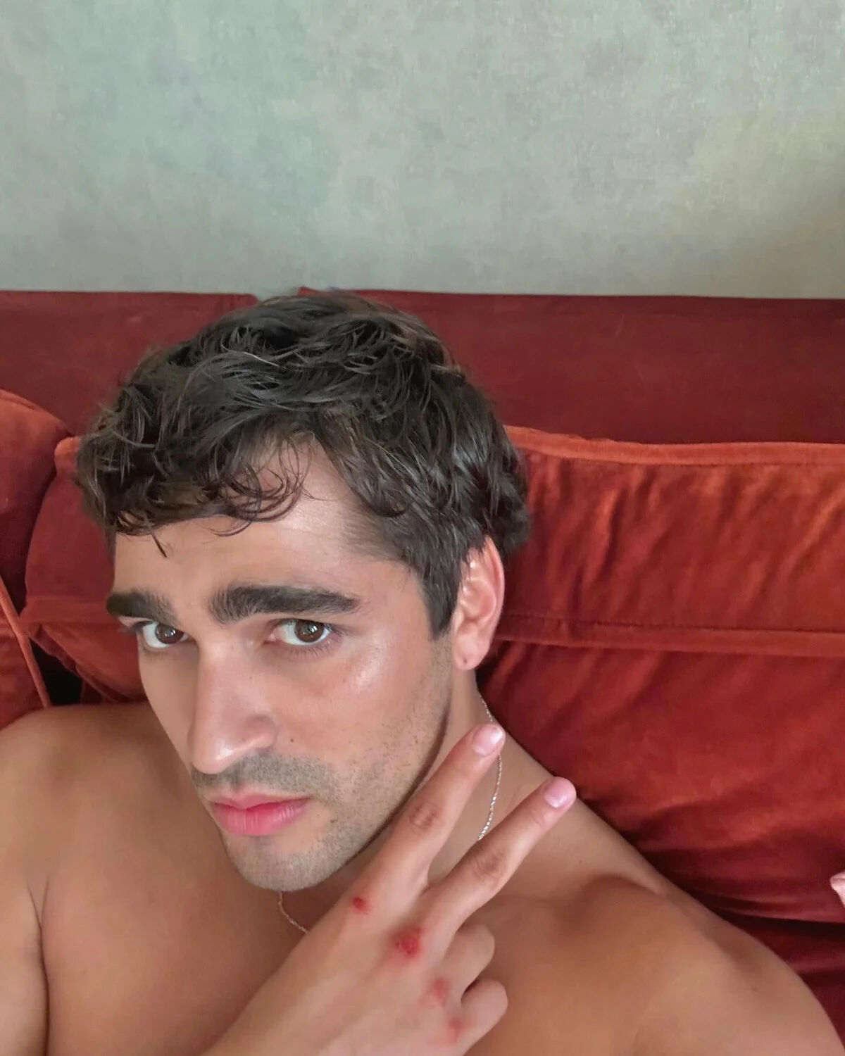 Mert Ramazan Demir'in paylaşımı hayranlarını korkuttu! 