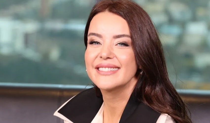 Nursel Ergin’in güzeller güzeli kızına bakın... Abla kardeş değil, anne kız! - 2. Resim