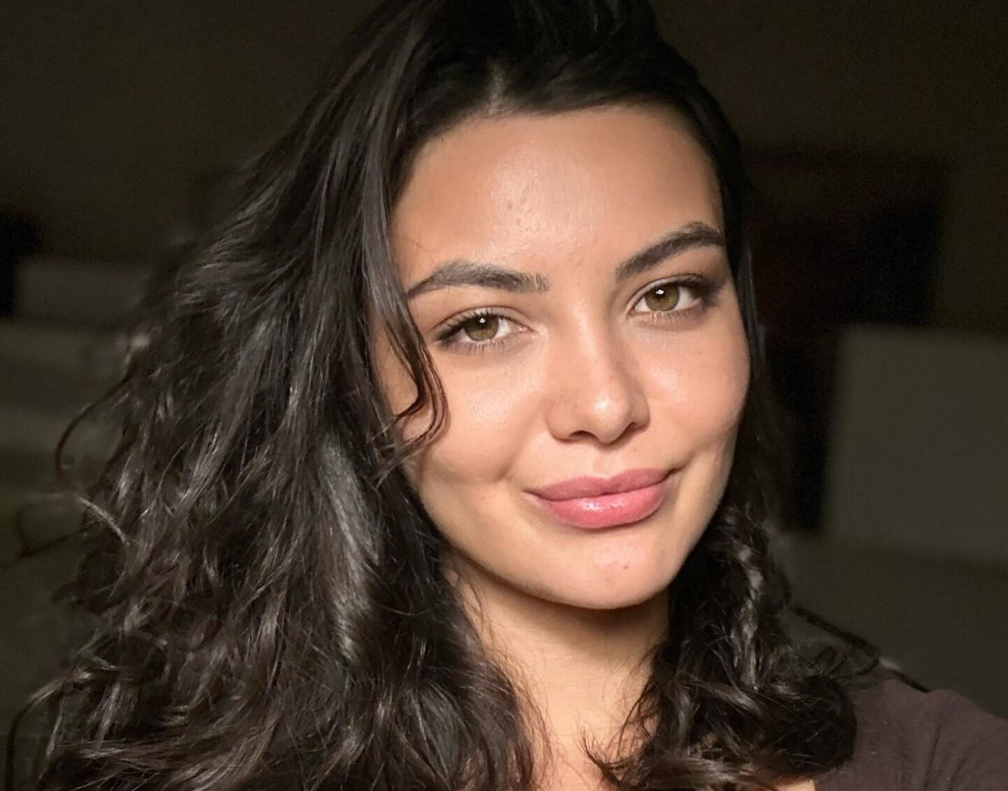 Nursel Ergin’in güzeller güzeli kızına bakın... Abla kardeş değil, anne kız! - 7. Resim