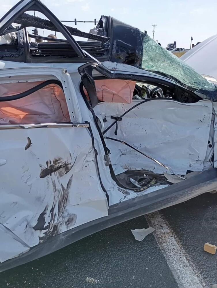 Şanlıurfa'da korkunç kaza! Tır otomobili biçti: 1 ölü - 2. Resim