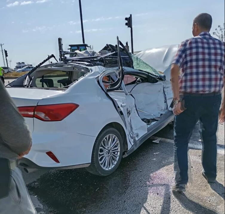 Şanlıurfa'da korkunç kaza! Tır otomobili biçti: 1 ölü - 1. Resim