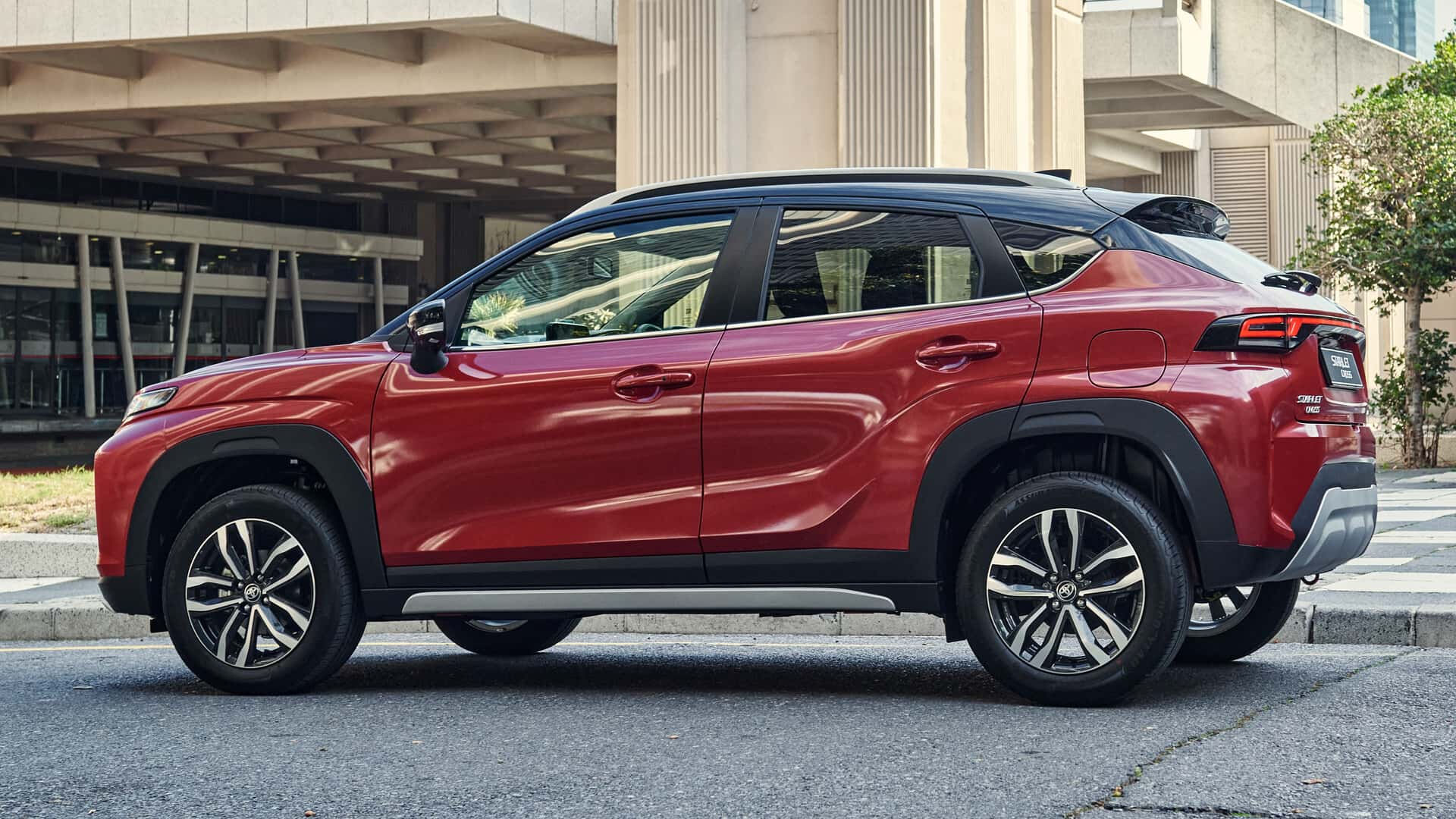 Toyota'dan uygun fiyatlı yeni SUV! İlk görüntüler geldi Toyota'dan uygun fiyatlı yeni SUV! İlk görüntüler geldi - 9. Resim