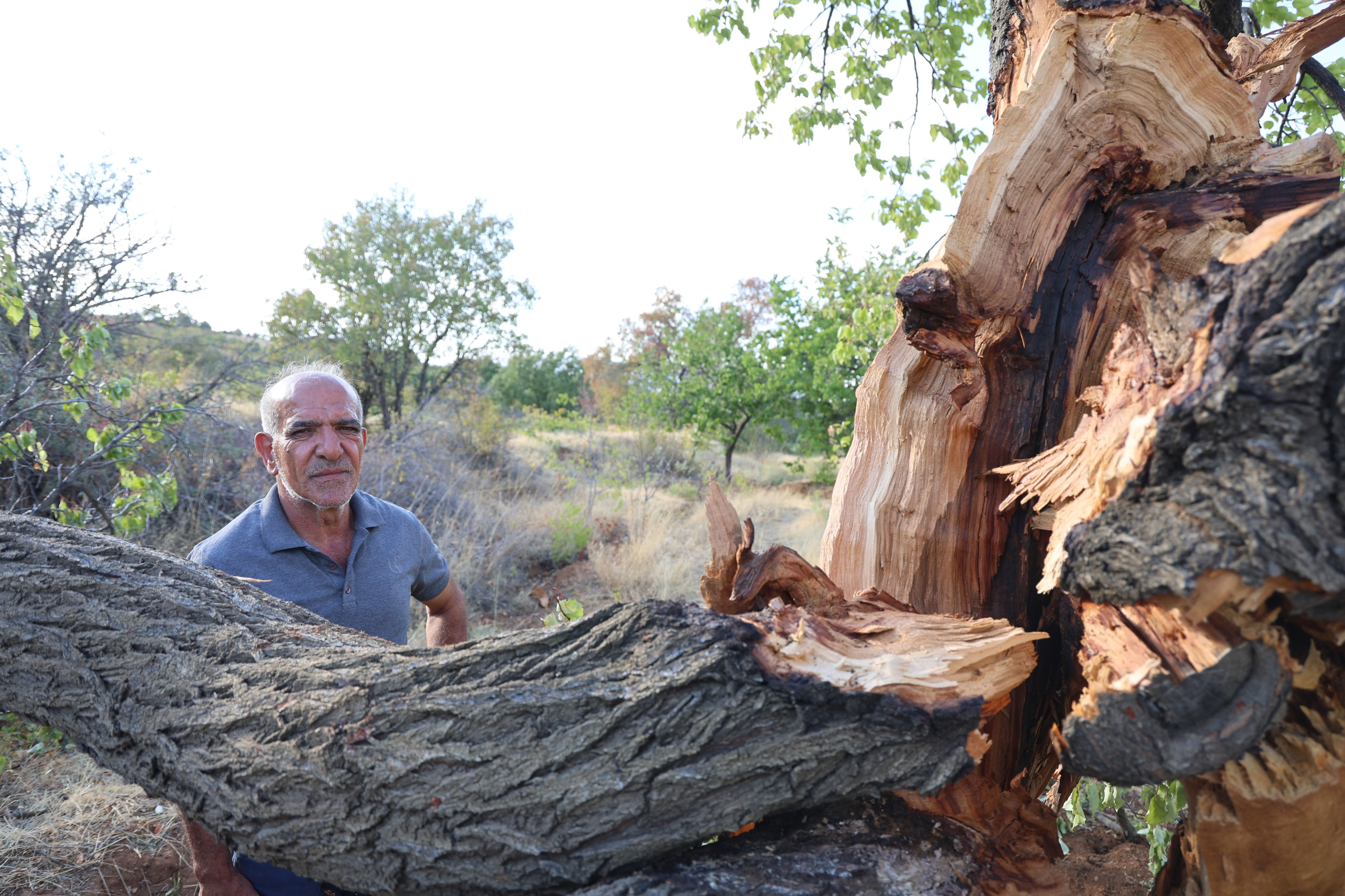 Yağmurlu hava köylünün kabusu oldu! Vatandaşlar korkudan dışarı çıkmıyor - 2. Resim