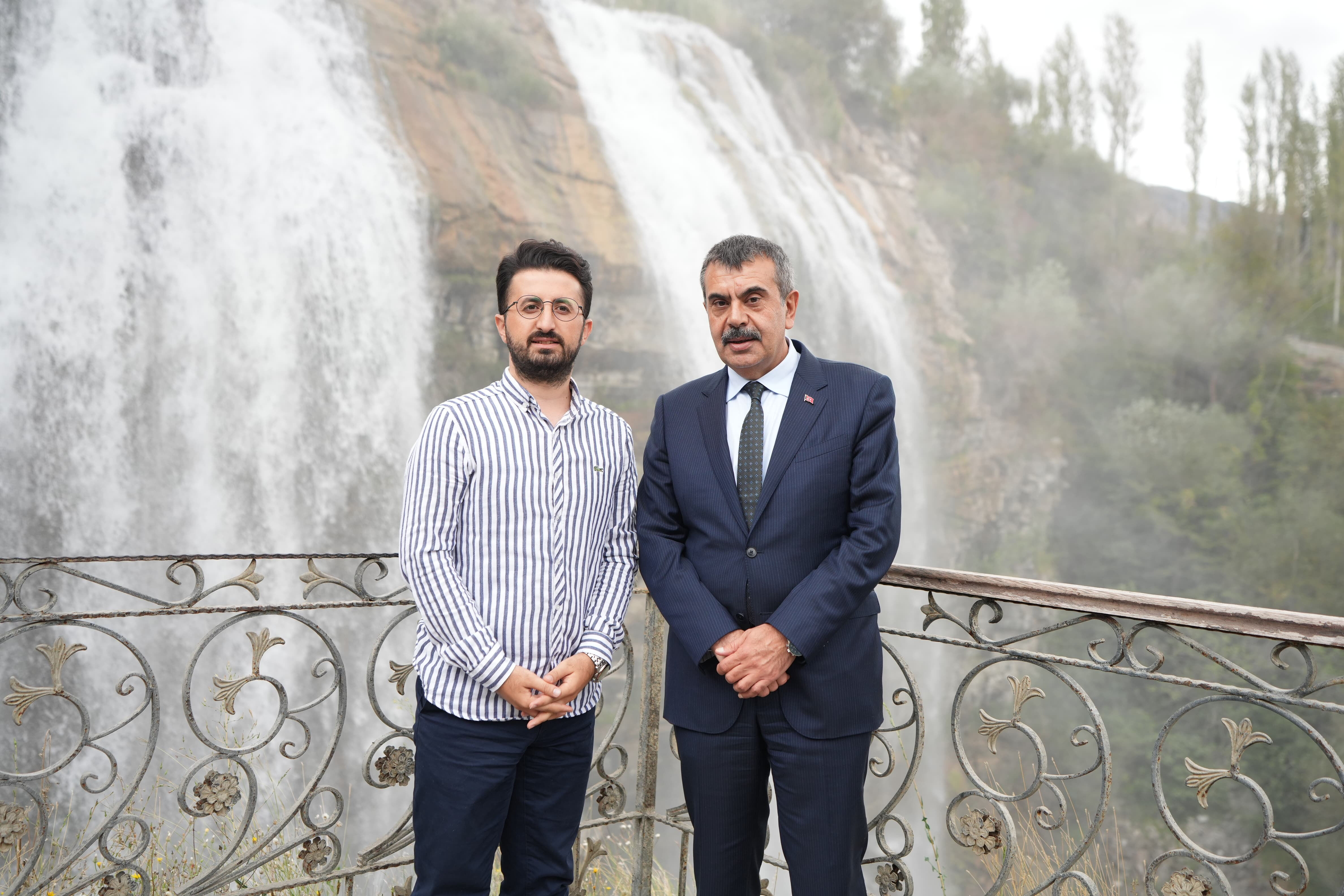 Bakan Tekin atamalarla ilgili gazetemize konuştu: 104 binden fazla öğretmen var - 2. Resim