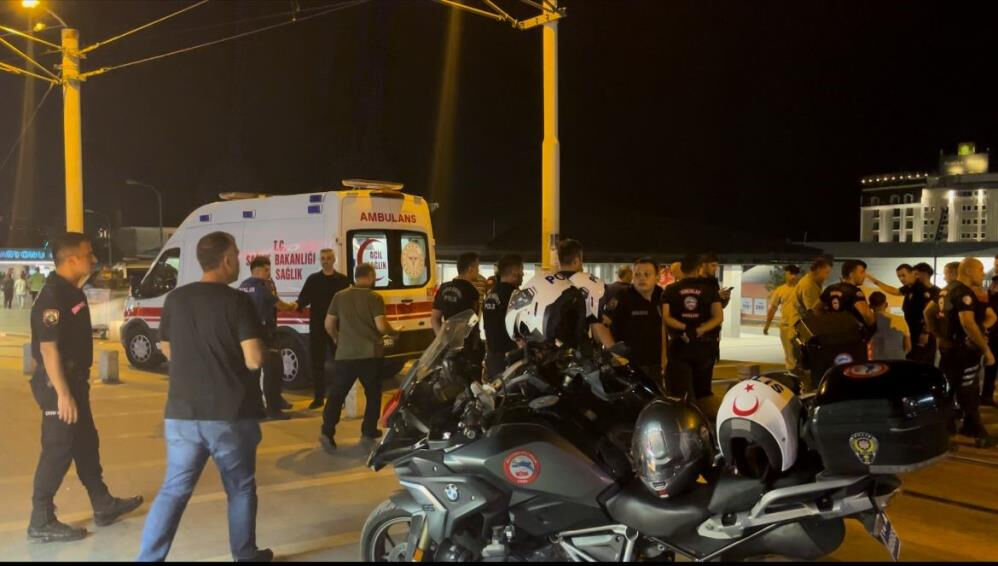 Bursa'da 'yan bakma' tartışması savaşa döndü! - 1. Resim