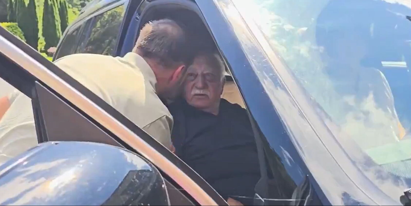 FETÖ lideri 'Fetullah Gülen'in son hali' iddiasıyla paylaşılan görüntüler gündem oldu FETÖ lideri 'Fetullah Gülen'in son hali' iddiasıyla paylaşılan görüntüler gündem oldu - 2. Resim