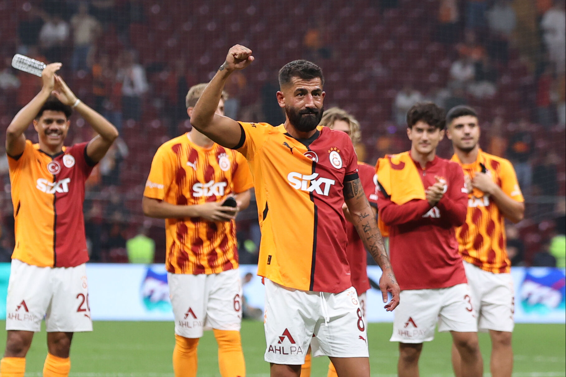 Galatasaray'ın Gaziantep galibiyeti sonrası ilginç benzetme! Futbolcular  Galatasaray'ın Gaziantep galibiyeti sonrası ilginç benzetme! Futbolcular
