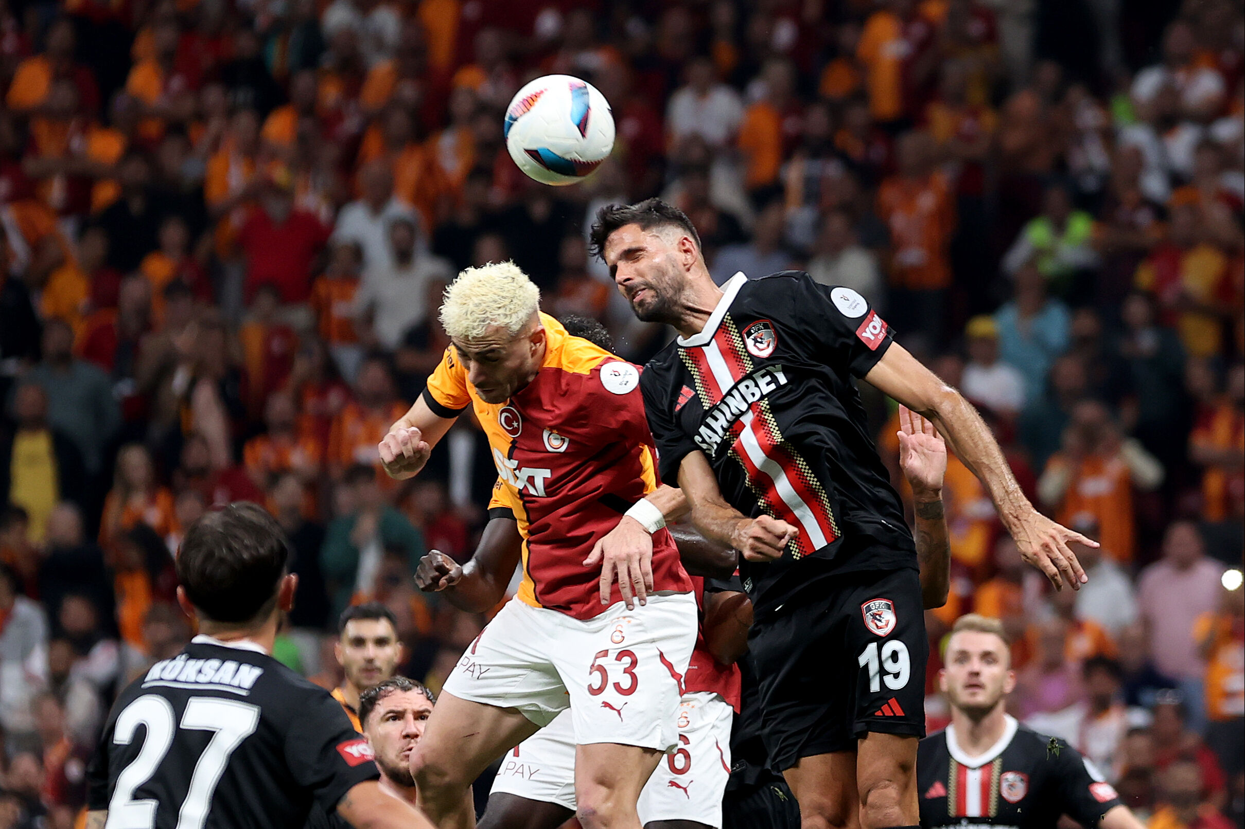 Galatasaray'ın Gaziantep galibiyeti sonrası ilginç benzetme! Futbolcular  Galatasaray'ın Gaziantep galibiyeti sonrası ilginç benzetme! Futbolcular