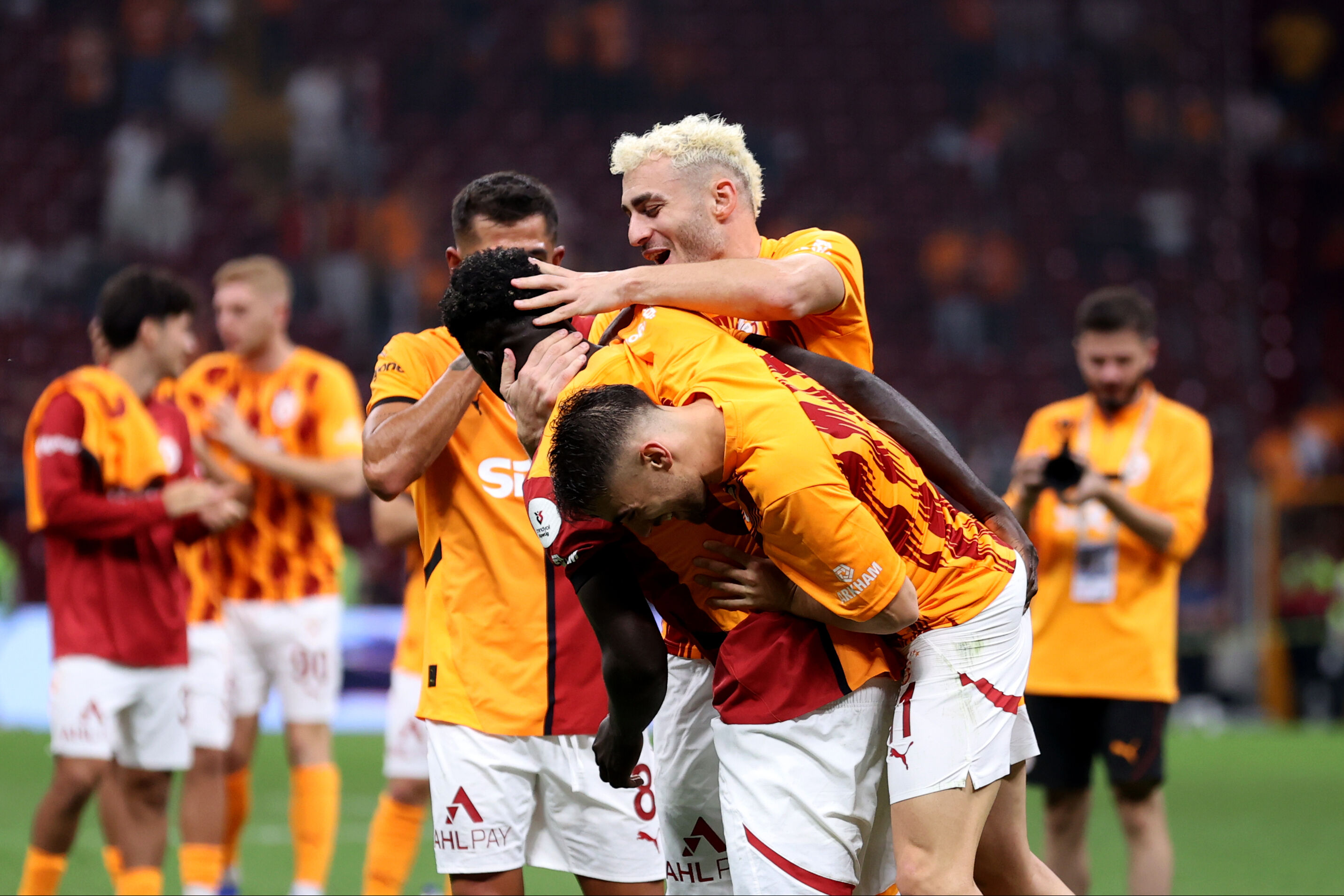 Galatasaray'ın Gaziantep galibiyeti sonrası ilginç benzetme! Futbolcular  Galatasaray'ın Gaziantep galibiyeti sonrası ilginç benzetme! Futbolcular