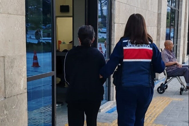 İzmir'de PKK'nın sosyal medya faaliyetlerini yürüten 6 kişi yakalandı - 2. Resim