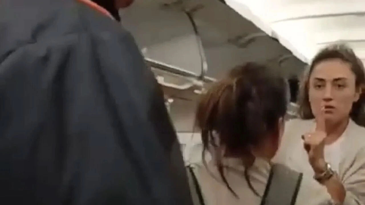 Kızının uçaktaki kavgası ona soruldu! İbrahim Tatlıses'in tepkisi olay oldu Kızının uçaktaki kavgası ona soruldu! İbrahim Tatlıses'in tepkisi olay oldu - 4. Resim