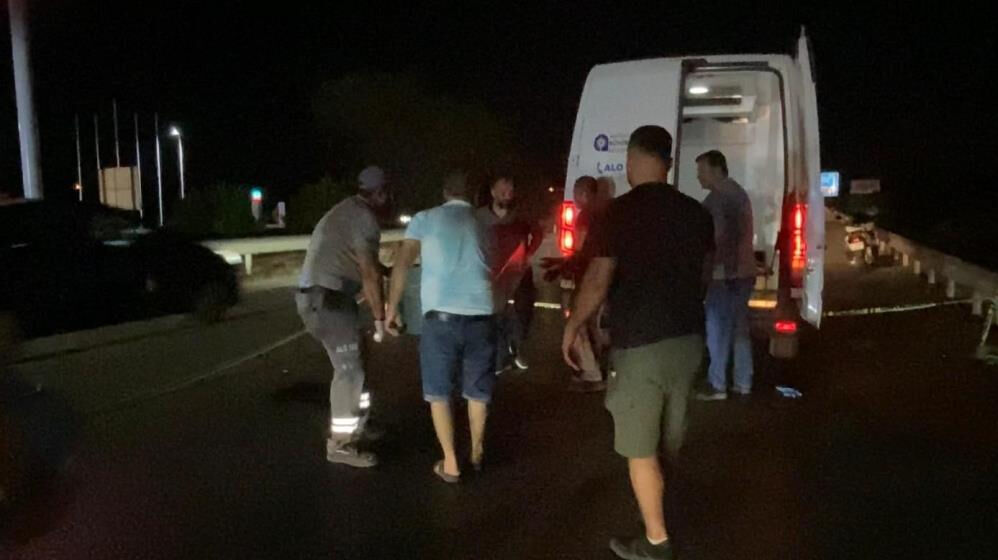 Antalya'da korkunç kaza! Önce motosiklet, sonra otomobil çarptı Antalya'da korkunç kaza! Önce motosiklet, sonra otomobil çarptı - 2. Resim