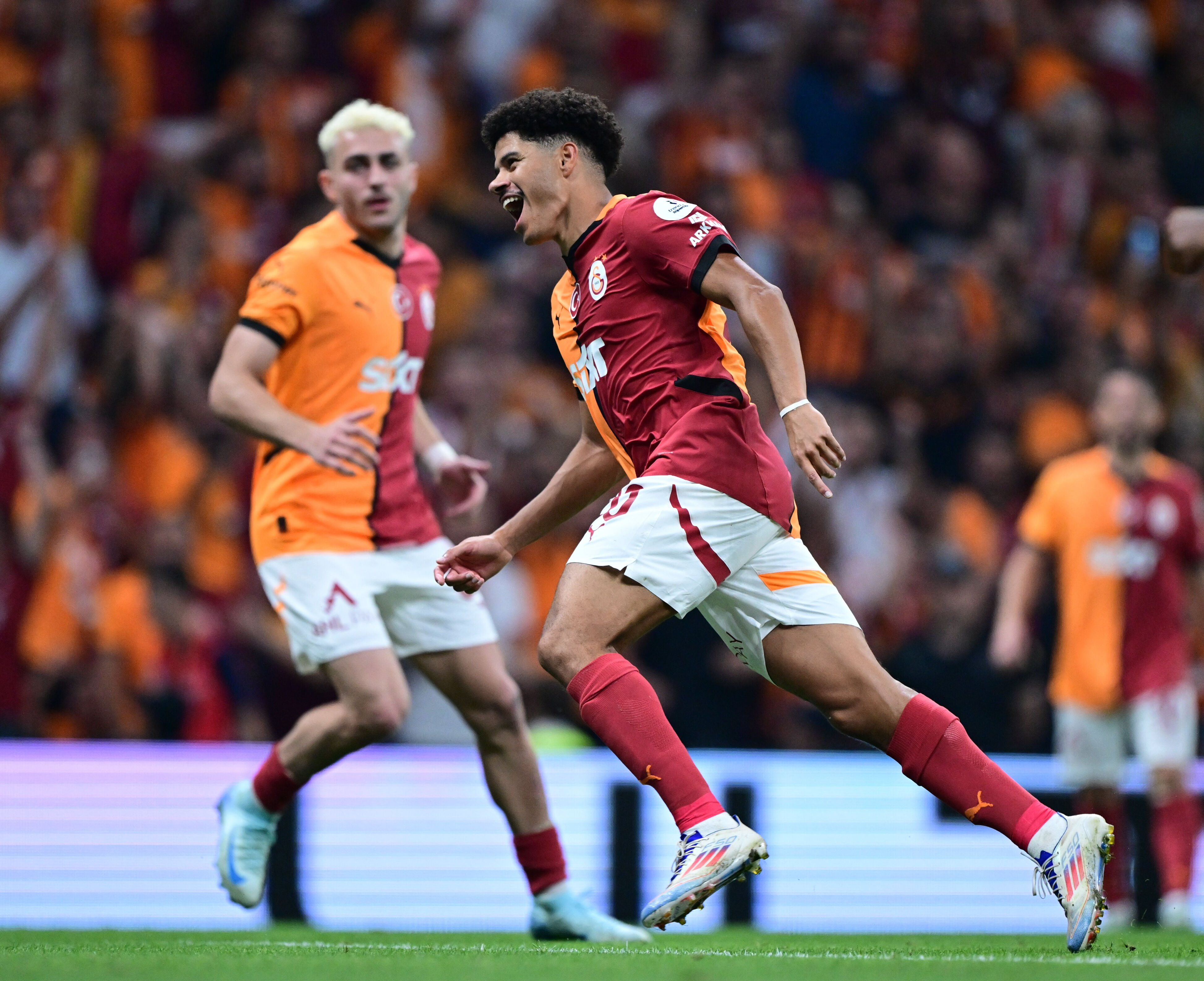 Jose Mourinho ve Okan Buruk'un derbi planları hazır! Sürpriz tercih Jose Mourinho ve Okan Buruk'un derbi planları hazır! Sürpriz tercih - 8. Resim