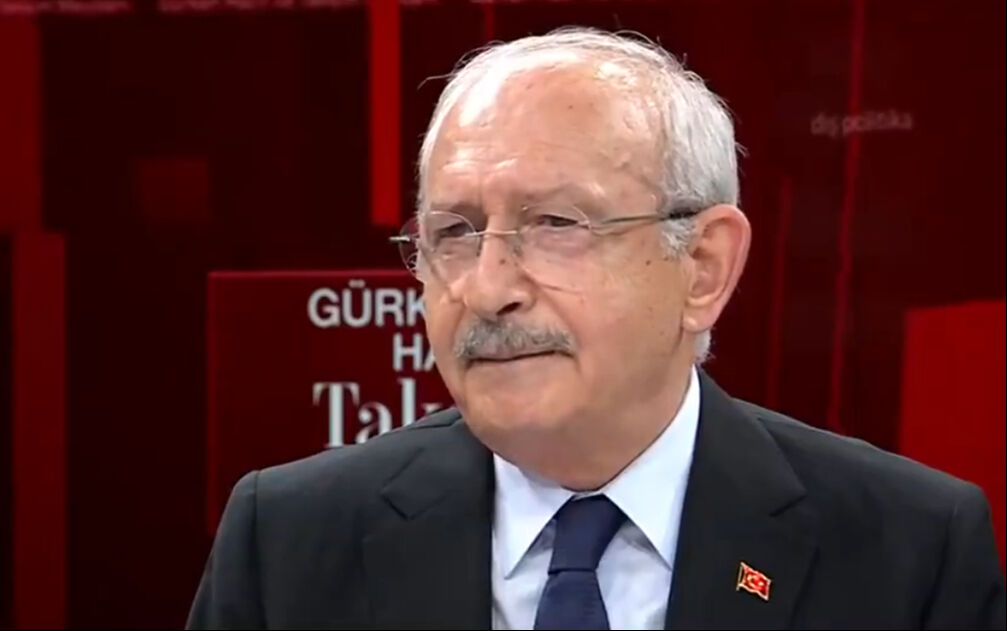 Kemal Kılıçdaroğlu, Kübra Par'ın 'Ümit Özdağ ile gizli protokol yapıldı mı?' sorusuna verdiği iki farklı cevapla gündem oldu Kemal Kılıçdaroğlu, Kübra Par'ın 'Ümit Özdağ ile gizli protokol yapıldı mı?' sorusuna verdiği iki farklı cevapla gündem oldu - 2. Resim