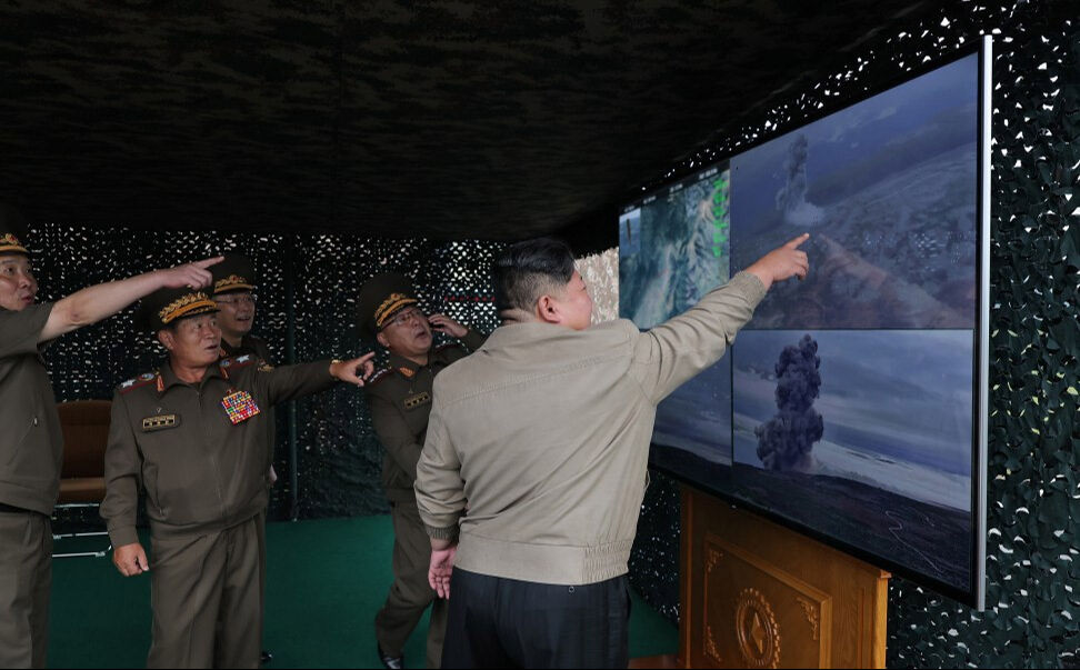 Kim'in son denemesi Japonya ve Güney Kore'yi korkuttu Kim'in son denemesi Japonya ve Güney Kore'yi korkuttu - 2. Resim