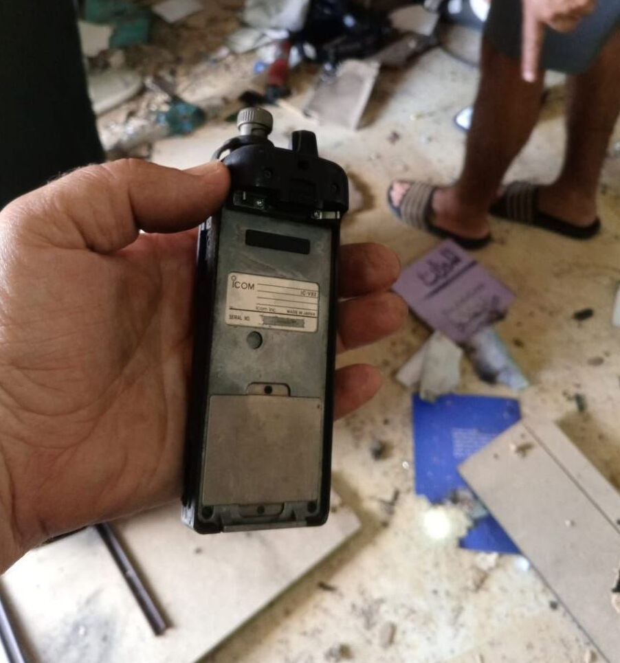 Lübnan'daki havaalanında çağrı cihazı ve telsiz kullanımı yasaklandı - 1. Resim