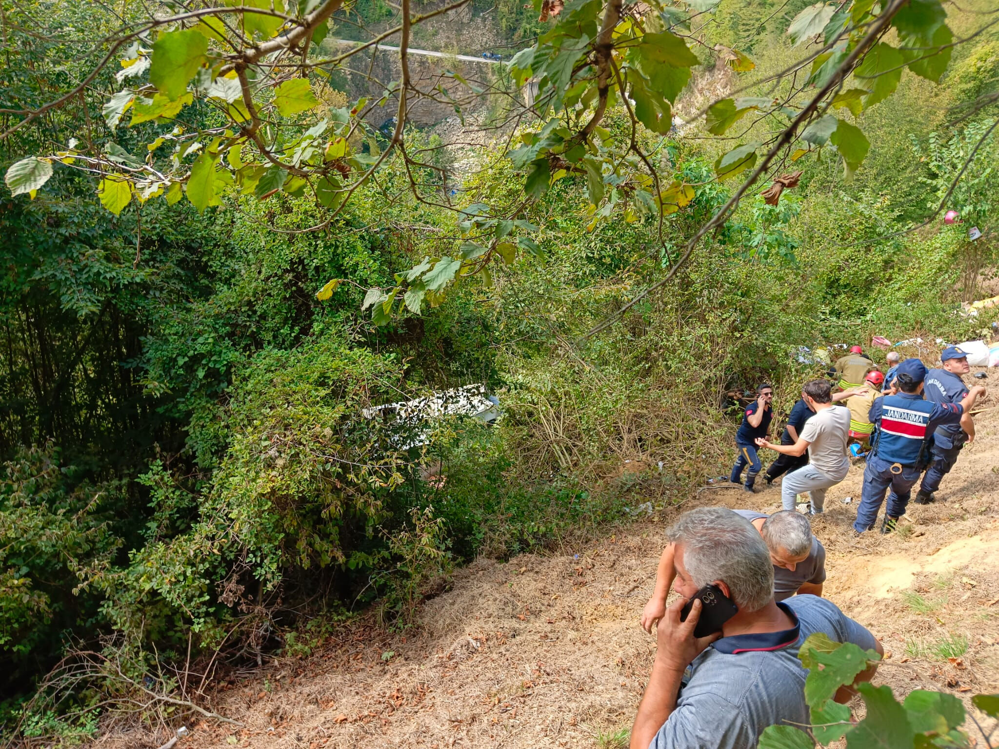 Tarım işçilerini taşıyan minibüs devrildi! Onlarca yaralı var - 2. Resim