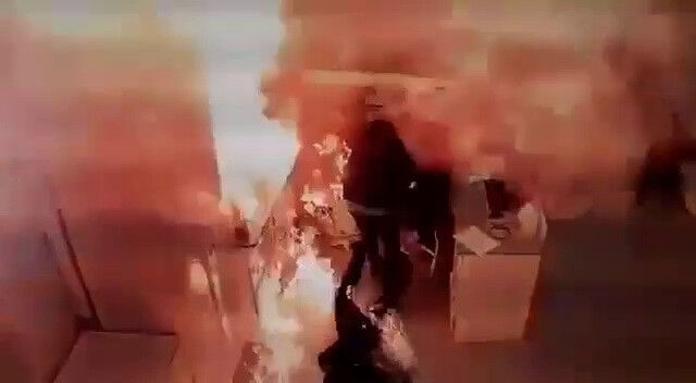 "Yakayım mı sizi?" diyerek hastanede alkol dolum yapanların yanında çakmak yaktı! Yanan iki kişi mahkemede konuştu "Yakayım mı sizi?" diyerek hastanede alkol dolum yapanların yanında çakmak yaktı! Yanan iki kişi mahkemede konuştu - 4. Resim