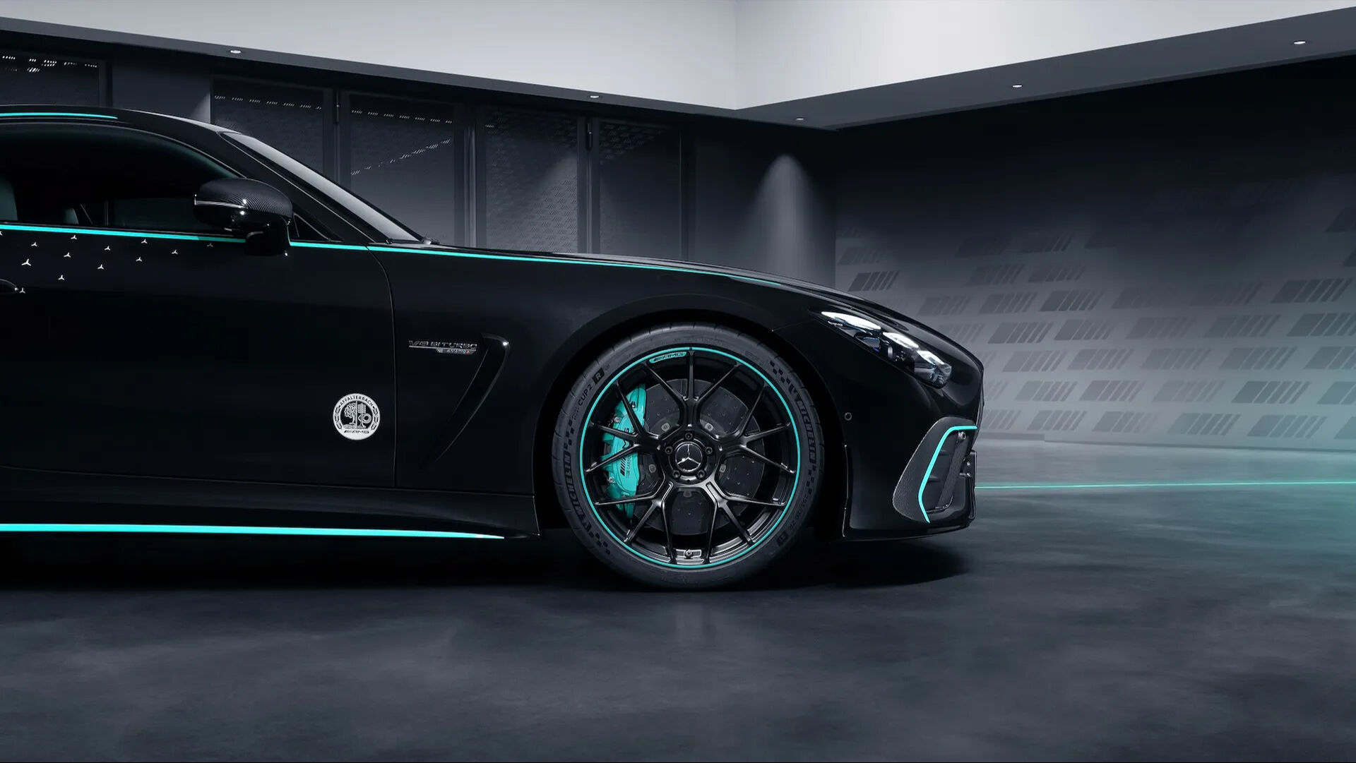 Yalnızca 200 adet üretilecek! Mercedes-AMG'den F1 zaferine özel yeni araç... Yalnızca 200 adet üretilecek! Mercedes-AMG'den F1 zaferine özel yeni araç... - 12. Resim