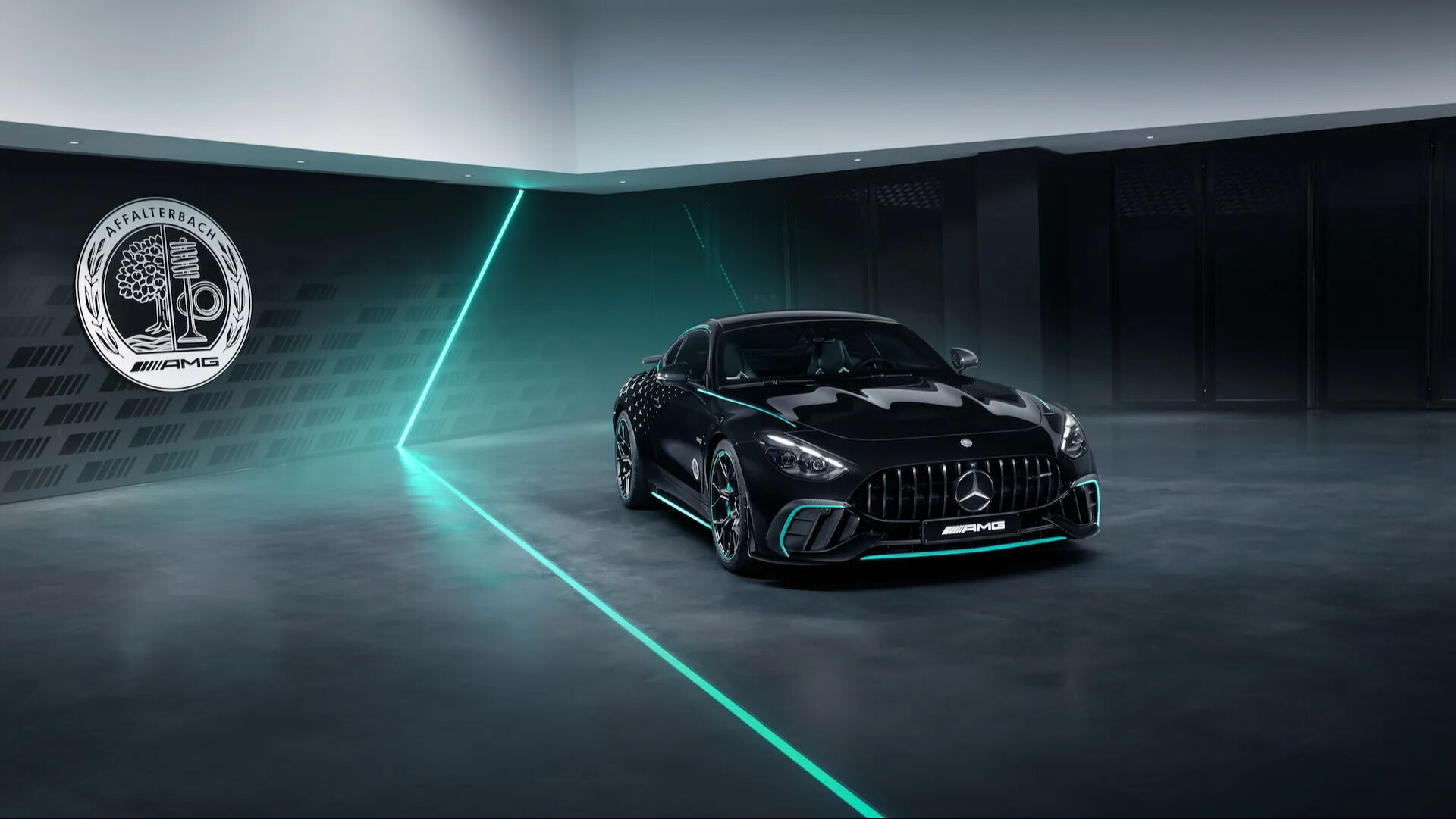 Yalnızca 200 adet üretilecek! Mercedes-AMG'den F1 zaferine özel yeni araç... Yalnızca 200 adet üretilecek! Mercedes-AMG'den F1 zaferine özel yeni araç... - 4. Resim