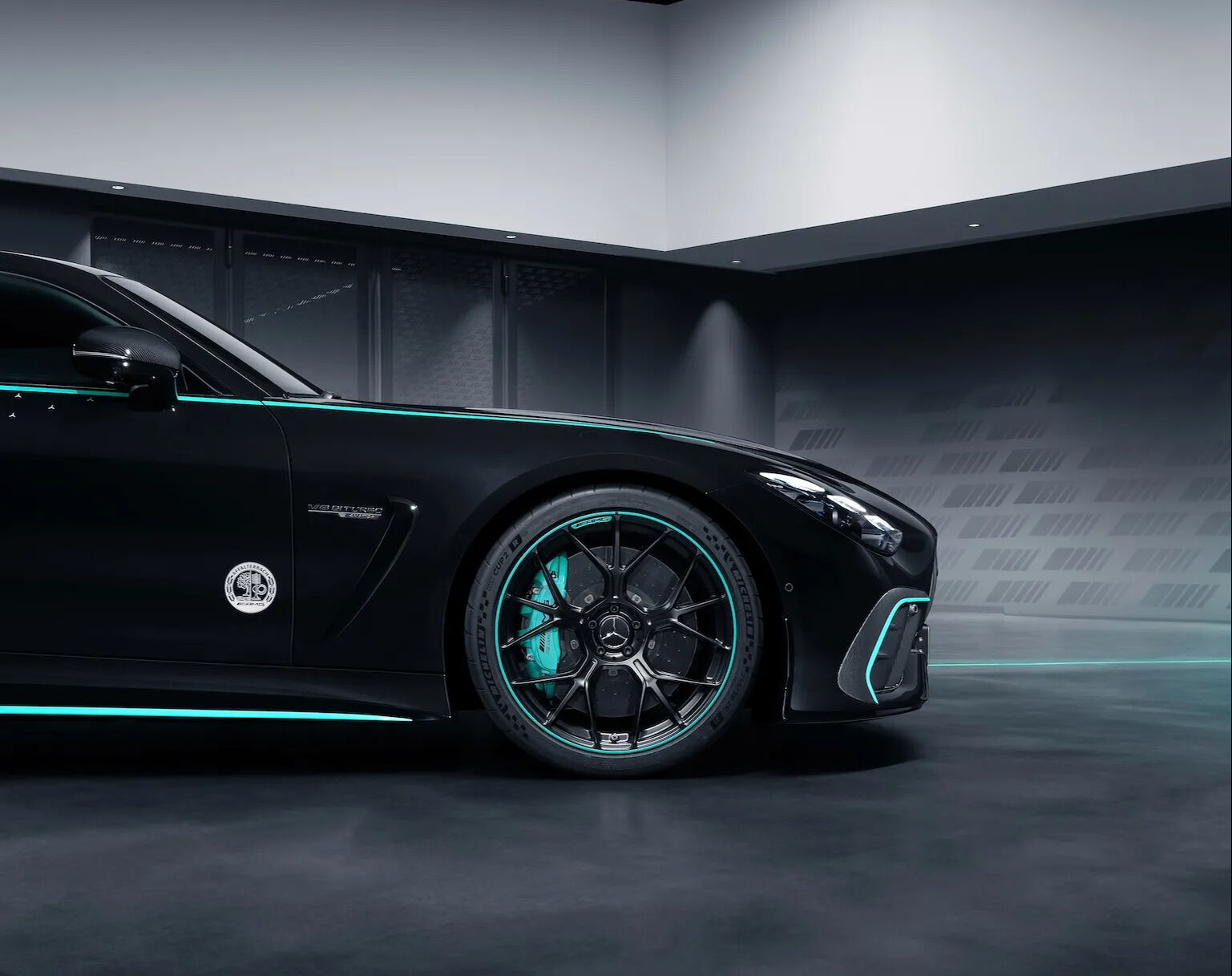 Yalnızca 200 adet üretilecek! Mercedes-AMG'den F1 zaferine özel yeni araç... Yalnızca 200 adet üretilecek! Mercedes-AMG'den F1 zaferine özel yeni araç... - 13. Resim