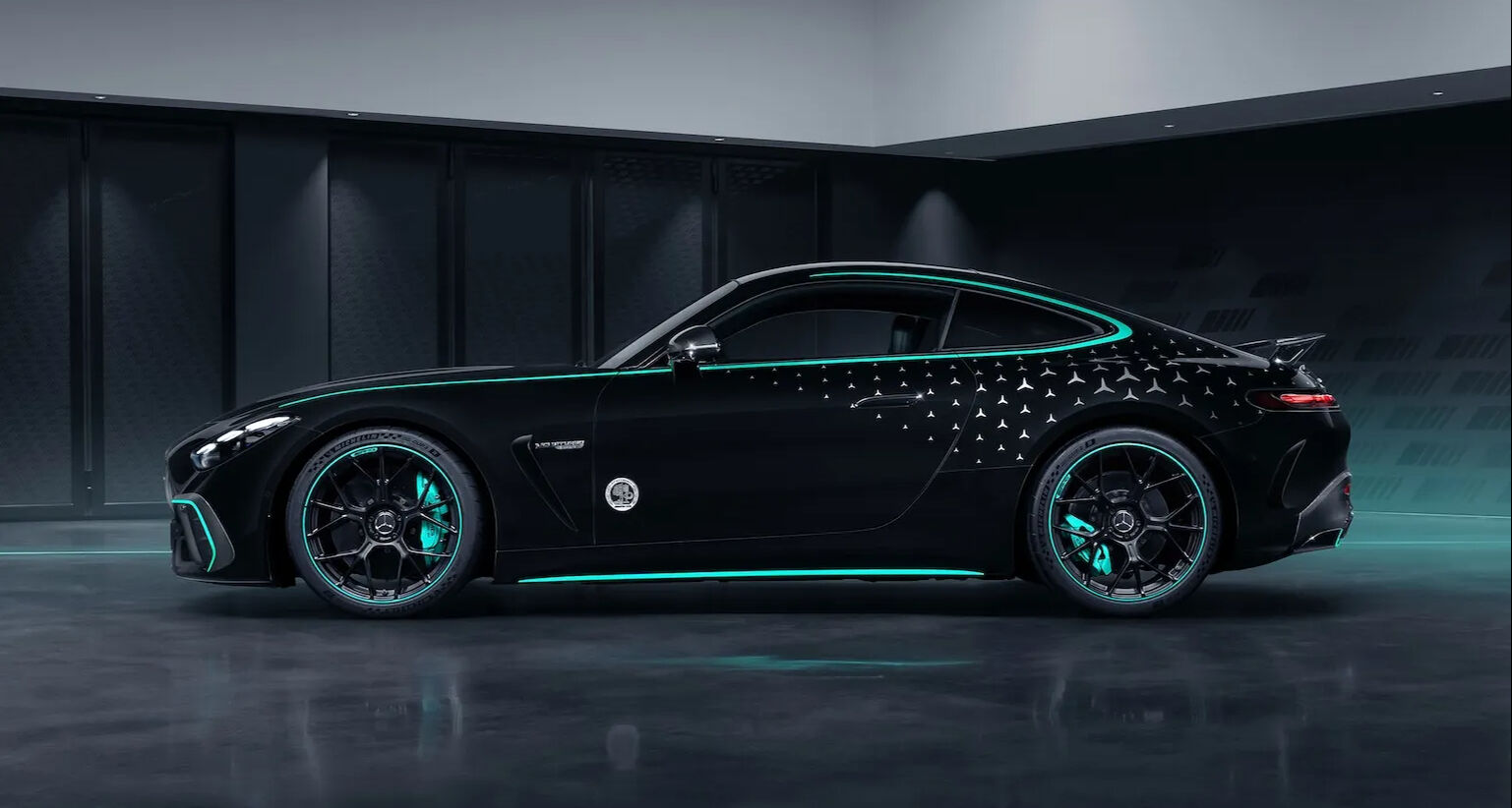 Yalnızca 200 adet üretilecek! Mercedes-AMG'den F1 zaferine özel yeni araç... Yalnızca 200 adet üretilecek! Mercedes-AMG'den F1 zaferine özel yeni araç... - 11. Resim