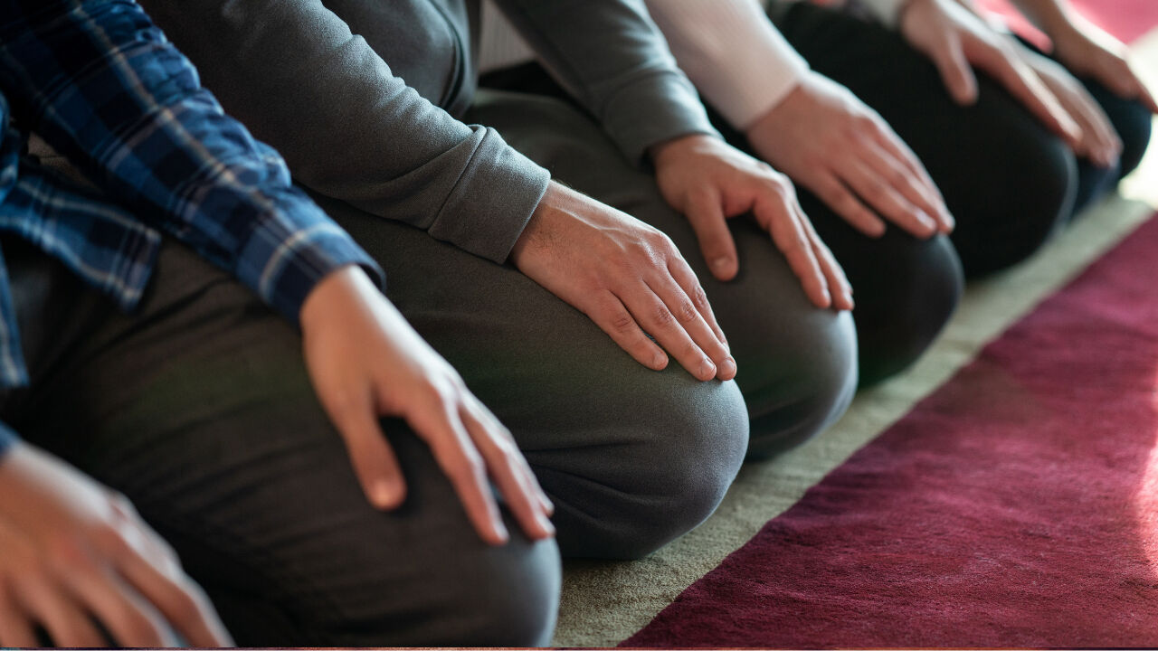 Amenerrasulü Türkçe anlamı, okunuşu ve faziletleri! Bakara suresinin bu ayetlerini ne zaman okumalıyız?  Amenerrasulü Türkçe anlamı, okunuşu ve faziletleri! Bakara suresinin bu ayetlerini ne zaman okumalıyız?  - 2. Resim