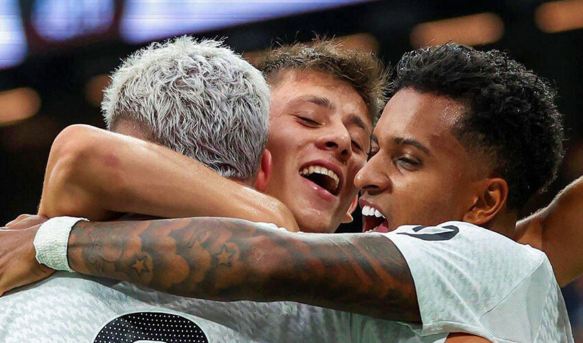 Arda Güler kız arkadaşı Duru Nayman ile ilk kez kamera karşısında! Yan yana poz verdiler - 1. Resim