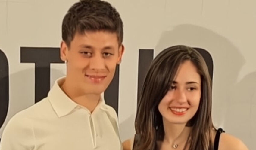 Arda Güler kız arkadaşı Duru Nayman ile ilk kez kamera karşısında! Yan yana poz verdiler - 4. Resim