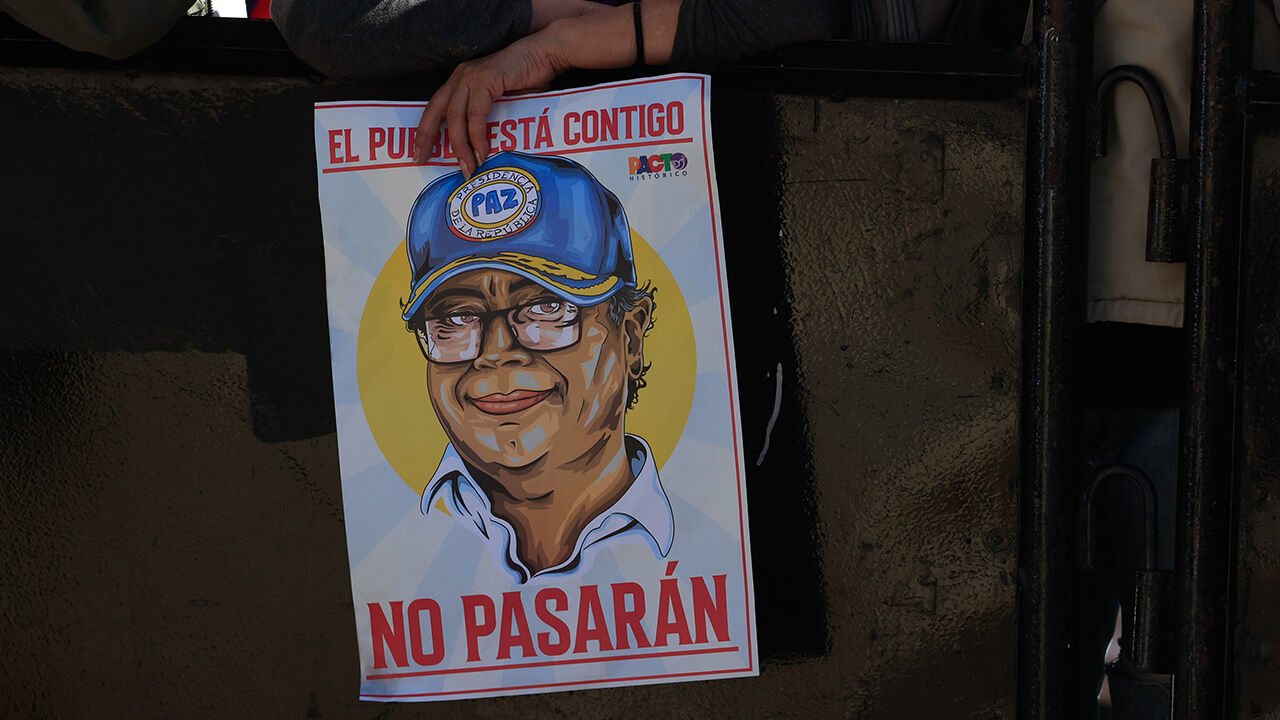 Kolombiya alarmda! Cumhurbaşkanı Petro genel seferberlik çağrısı yaptı - 2. Resim