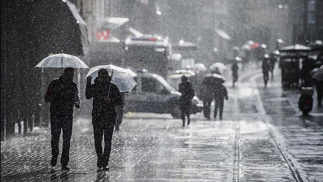Meteoroloji İstanbul dahil birçok ili uyardı! Saat verildi, kuvvetli sağanak  ve yoğun kar geliyor | Türkiye Gazetesi
