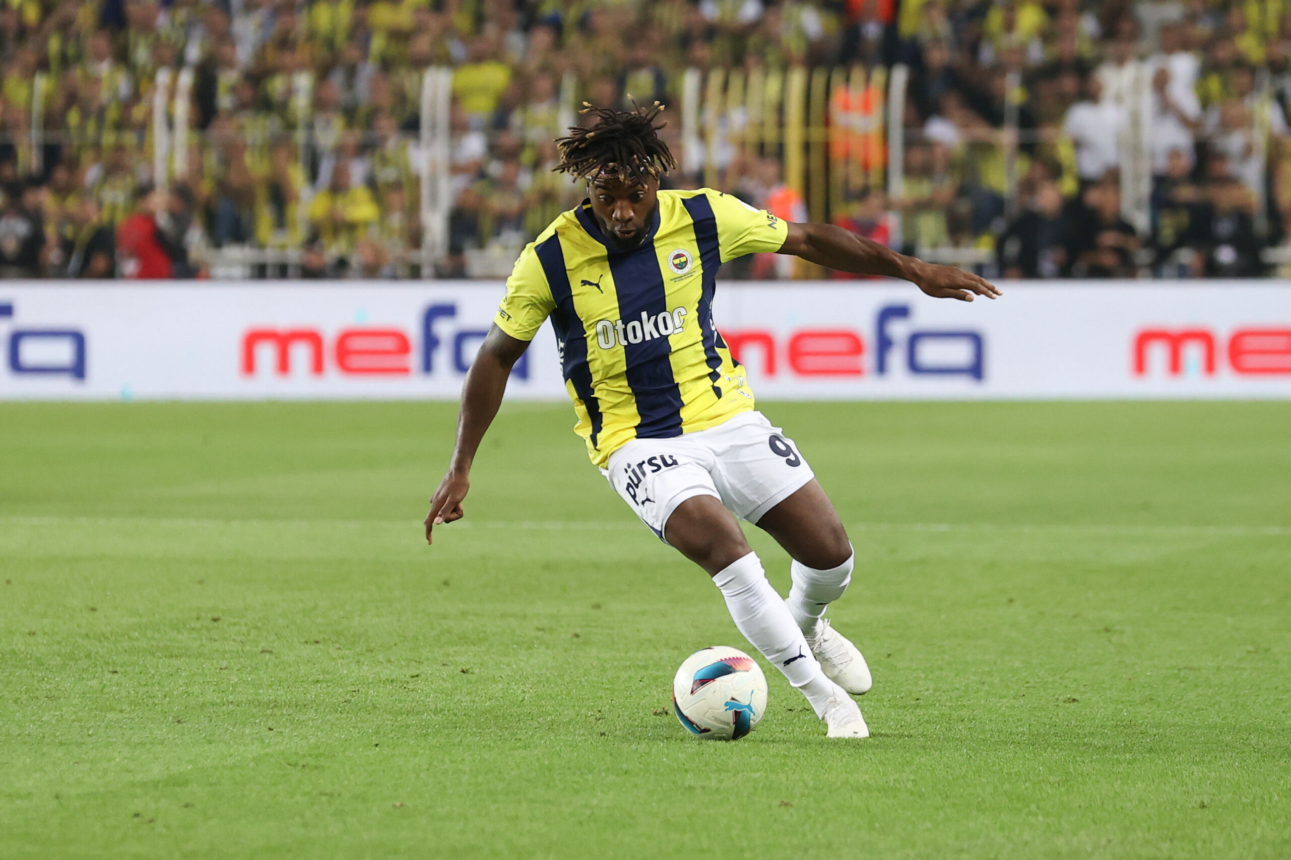 Kadıköy'de kazanan Galatasaray! Mourinho ilk derbisini kaybetti... Fenerbahçe-Galatasaray | Canlı Anlatım - 2. Resim